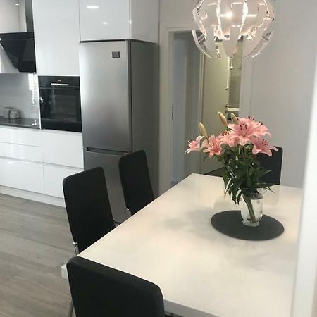 Apartments Holiday באסקה וודה מראה חיצוני תמונה
