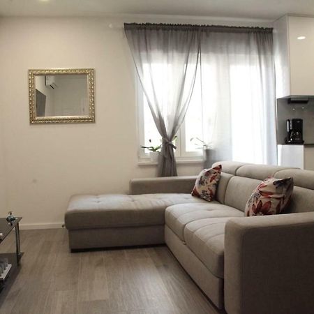 Apartments Holiday באסקה וודה מראה חיצוני תמונה