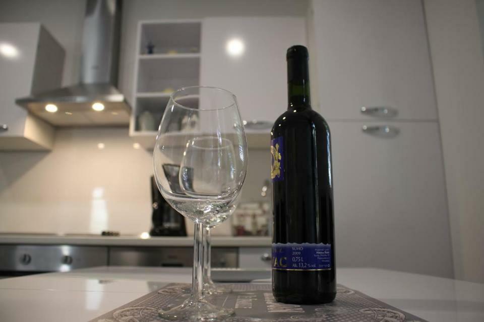 Apartments Holiday באסקה וודה מראה חיצוני תמונה