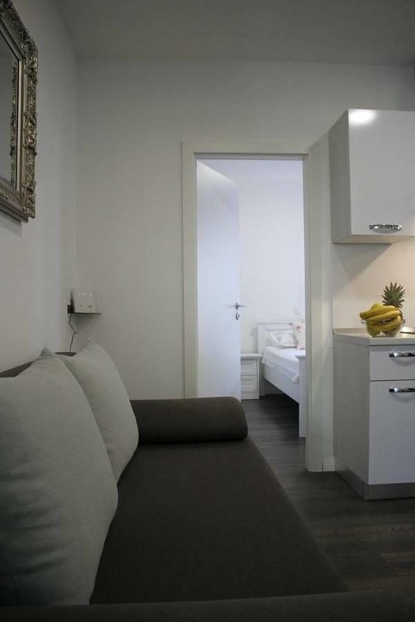 Apartments Holiday באסקה וודה מראה חיצוני תמונה