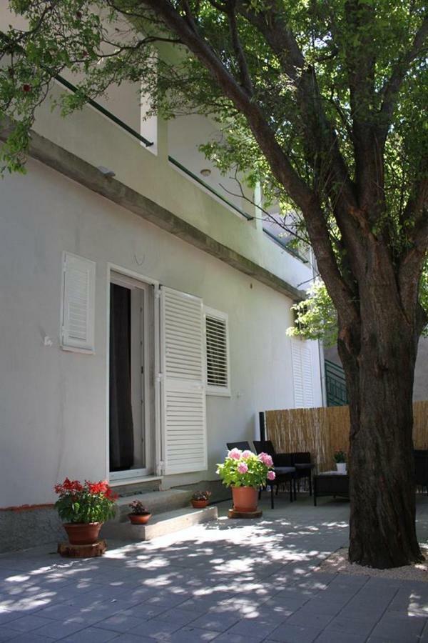 Apartments Holiday באסקה וודה מראה חיצוני תמונה