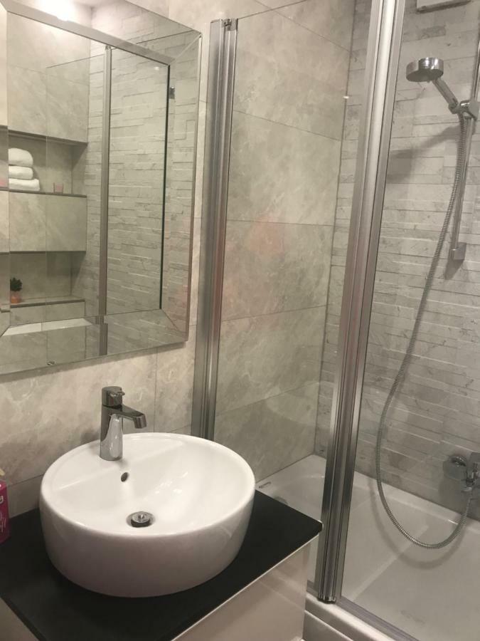 Apartments Holiday באסקה וודה מראה חיצוני תמונה