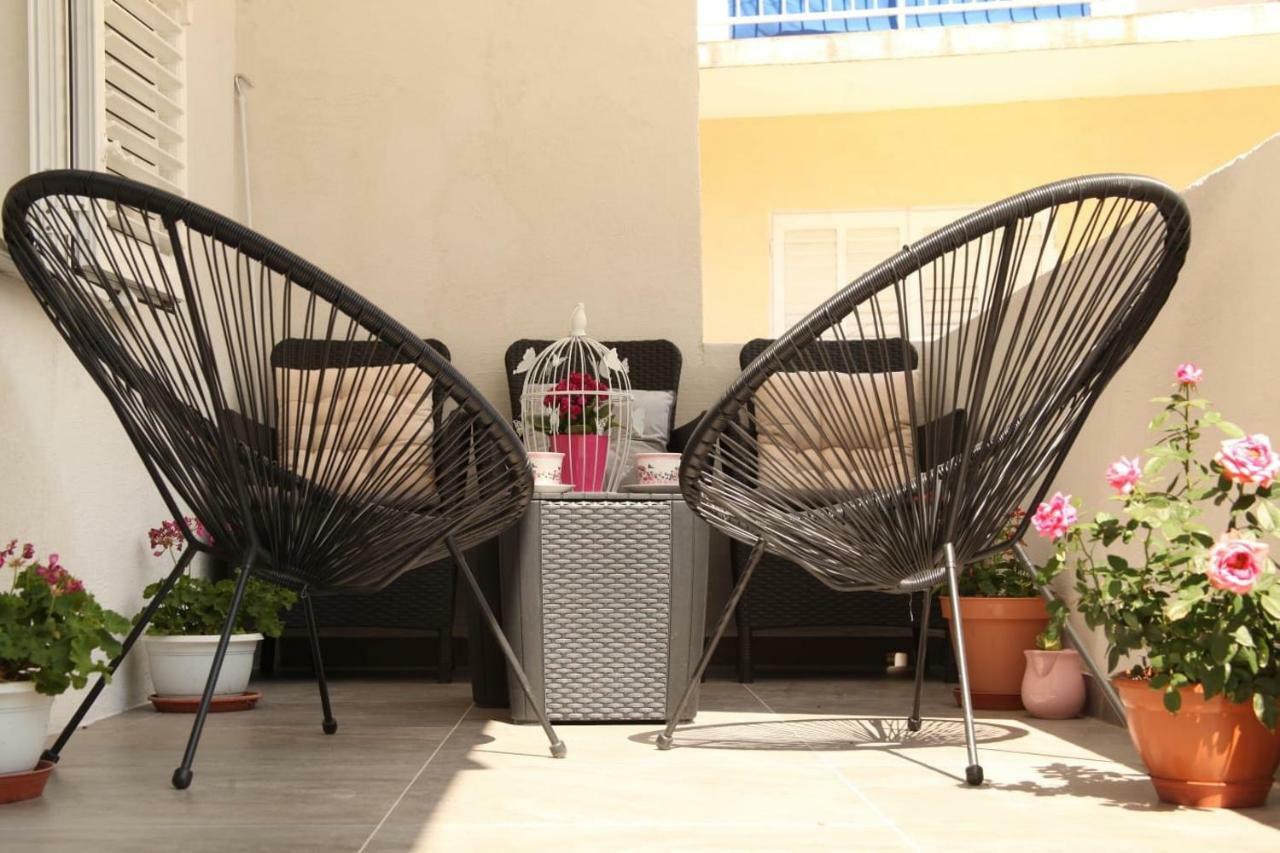 Apartments Holiday באסקה וודה מראה חיצוני תמונה