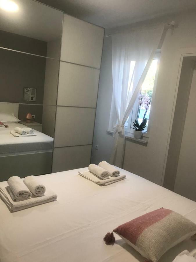 Apartments Holiday באסקה וודה מראה חיצוני תמונה