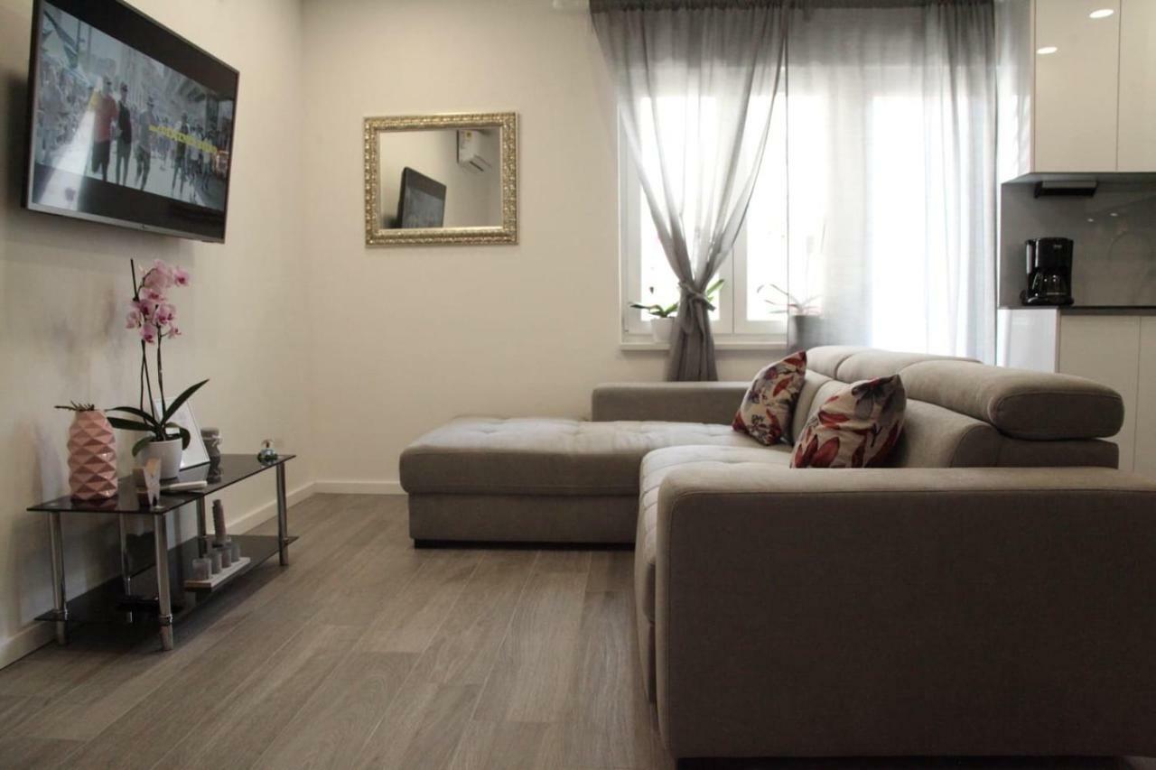 Apartments Holiday באסקה וודה מראה חיצוני תמונה