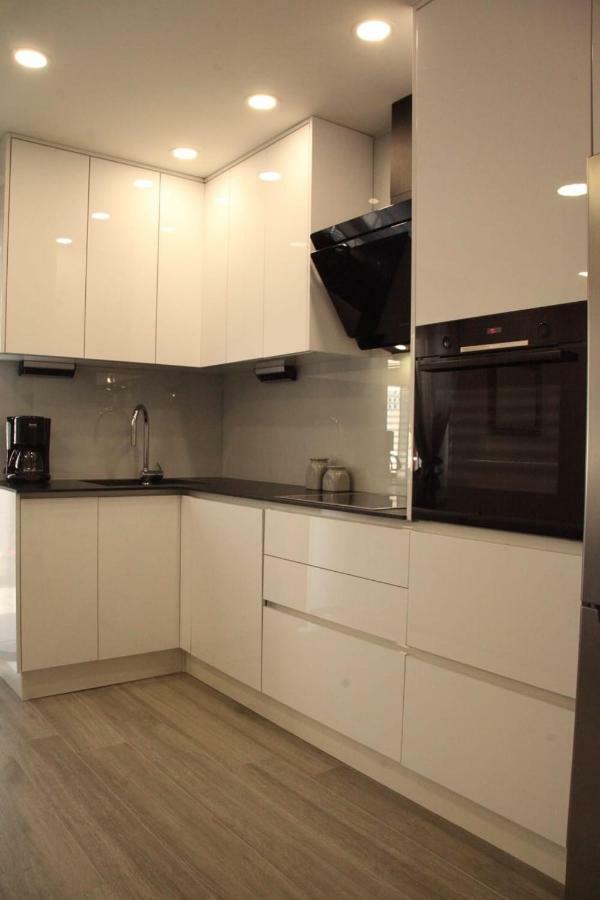 Apartments Holiday באסקה וודה מראה חיצוני תמונה