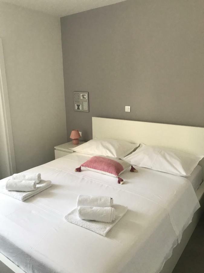 Apartments Holiday באסקה וודה מראה חיצוני תמונה